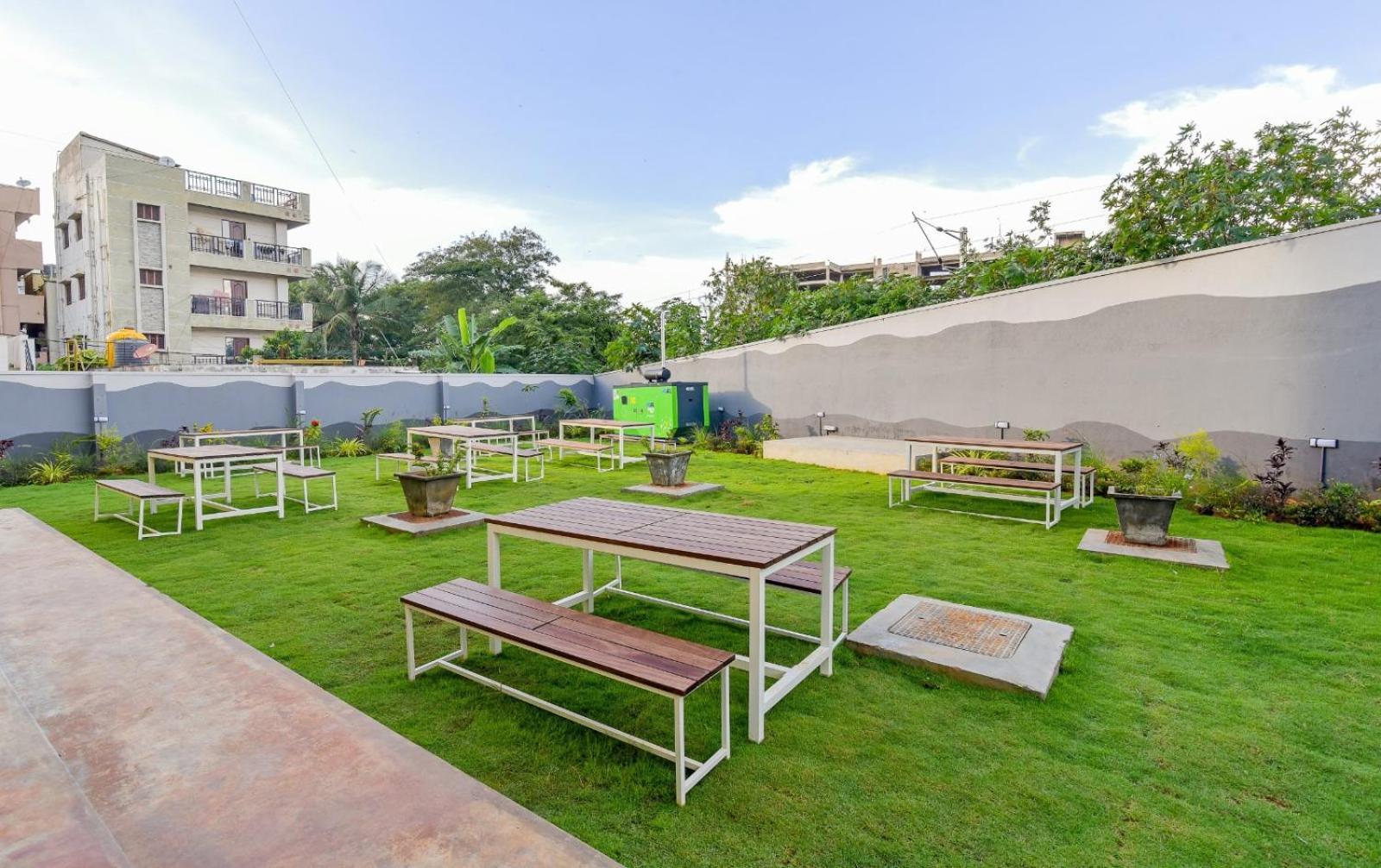 C-Suites Winster Bangalore Eksteriør bilde